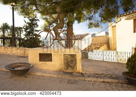 Caravaca, Province Of Mercia, Spain - November 17, 2017: Cobblestone Street And Monument, City Archi