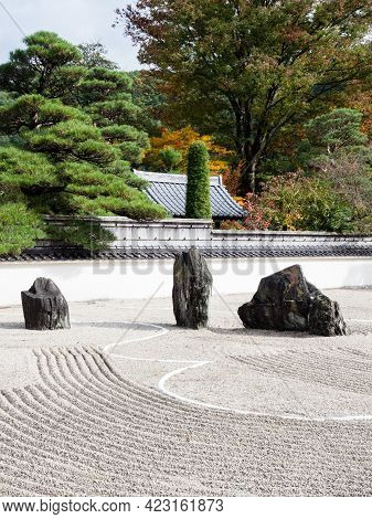 Kiso, Nagano Prefecture, Japan - October 23, 2017: Traditional Japanese Rock And Sand Garden At Koze