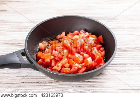 Tomatoes And Spices In A Pan. Chicken Kadhai. Indian Spicy Chicken Curry. Cooking Step By Step