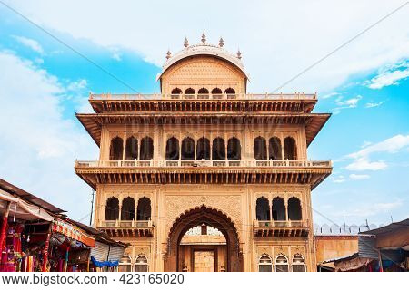 Shree Rangnath Ji Temple Is A Hindu Temple Located In Vrindavan Near Mathura City In Uttar Pradesh S