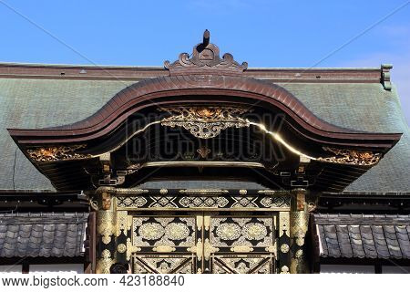 Japan Landmarks. Kamakura - Zen Buddhist Temple Of Kencho-ji. Karamon Gate.