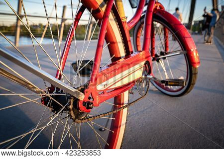 Calgary Alberta Canada, May 30 2021: A Vintage Ladies Huffy Cruiser Bicycle Parked On A Bridge At Ea