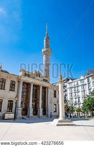 Tesvikiye,istanbul,turkey-june 10,2021. Exterior View From The Historical And Restored Tesvikiye Mos