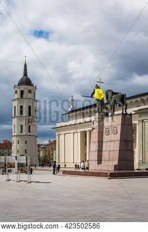 Vilnius, Lithuania - May 8, 2021: Monument Of Grand Duke Gediminas Decorated With Yellow Coat To Sup