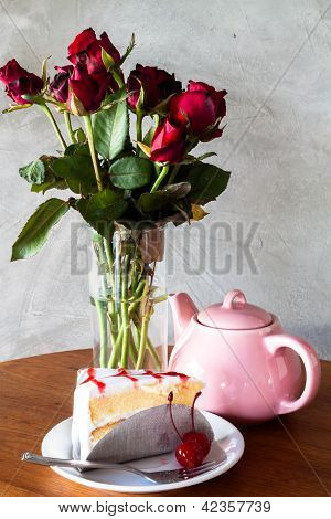 Tea Break With Vanilla Cake