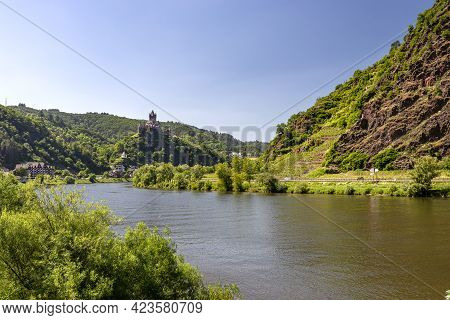 Cochem, Germany, June 13, 2021. Beautiful View Of The Hilltop Castle (reichsburg Cochem) In The Tour