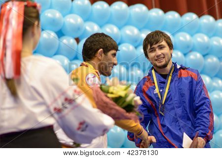 KIEV, Ucraina - 16 febbraio: Mashezov, Russia (a destra) e Jaburian, in Armenia, il du cerimonia premio