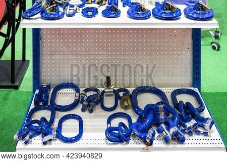 Various Size Master Ring With Metal Or Steel Lifting Hook Chain And Accessories Shackle Screw Pin Ha