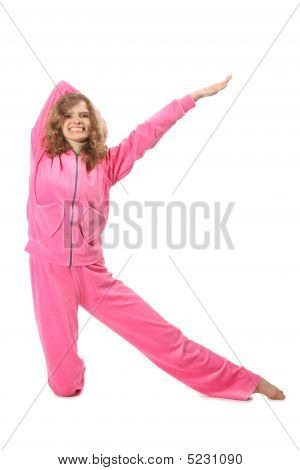 Chica en ropa Rosa representa la letra K