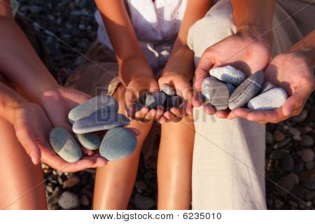 Pebbles Familie mit Mädchen