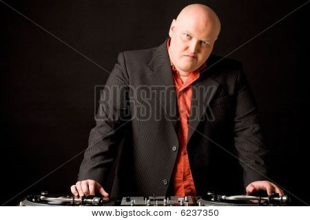 Alvorlige Deejay