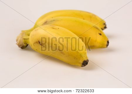 A banch of gold bananas