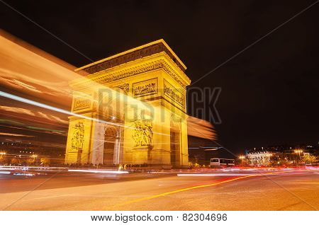 Arch of Triumph of the Star in Paris (France) at night