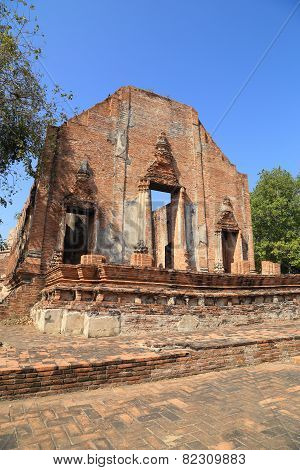 Wat Khudeedao, The Ruin Of A Buddhist Temple In The Ayutthaya Historical Park, Thailand