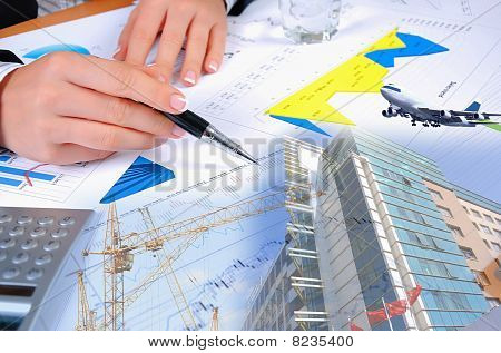 Diagramme, Diagramme, Dokumente auf dem desktop