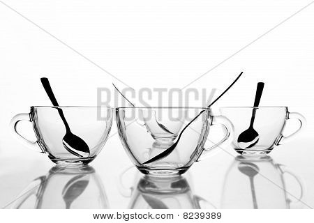 4 Tassen