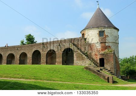 THE WHITE TOWER OF THE CITADEL OF MONTREUIL ON SEA, PAS DE CALAIS, THE NORTH OF FRANCE