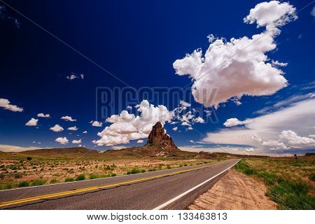 Agathla Peak, Highway 163, Arizona, Usa