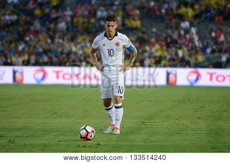 James Rodriguez Looking At The Ball Before Kicking