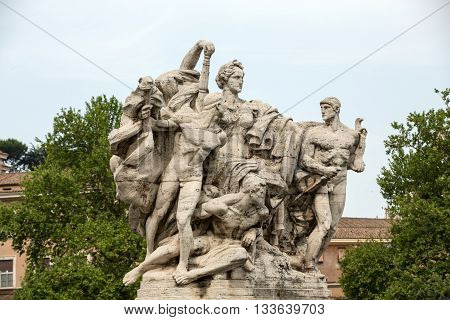 Sculpture At Vittorio Emanuele Ii Bridge Rome Italy.