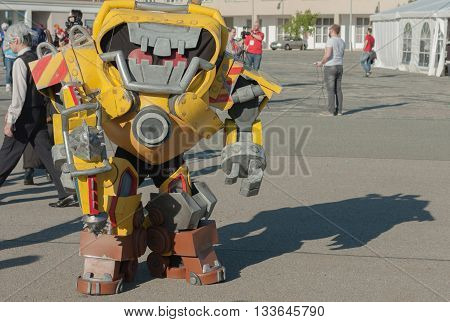 Cosplayer Dressed As Character Subterranean Nautilus