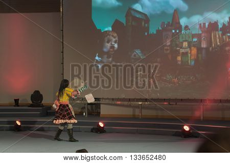 Cosplayer Dressed As Character Alice Lidell
