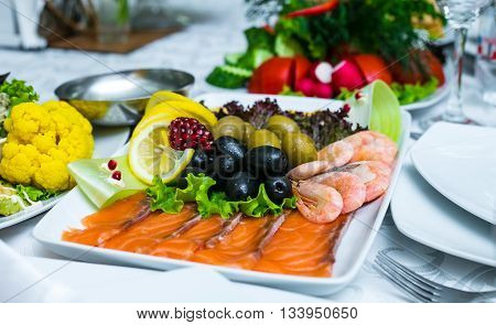 smoked salmon slice fillet salted wild gourmet veggies