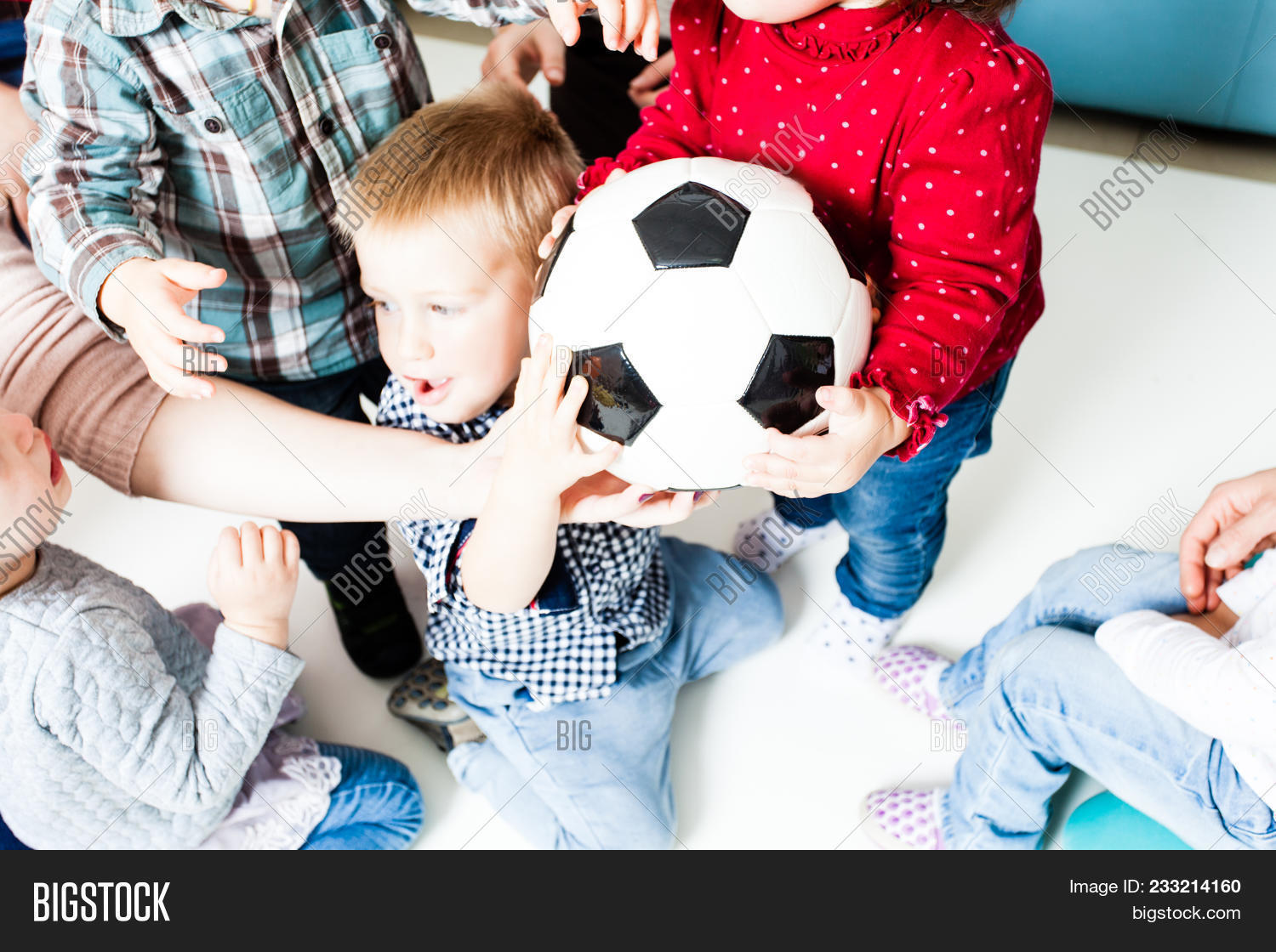 Hysterics in a child of 3 years: causes, methods of prevention and counseling by a psychologist Hysterics in a child of 3 years: causes, methods of prevention and counseling by a psychologist