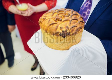 Weding Korovai - Bread, Most Often Used At Weddings, Where It Has Great Symbolic Meaning. Wedding Lo