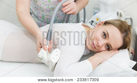 Lpg Massage Of Hands And Shoulders.