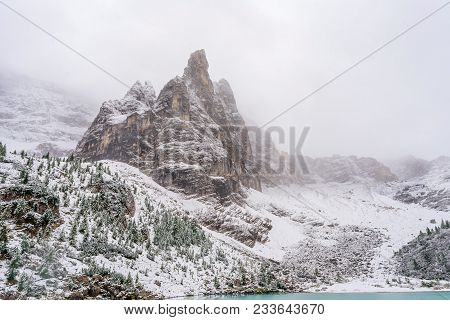 The Mountain Lake Lago Di Sorapiss In Dolomite Alps. Italy, With Amazing Turquoise Color Of Water.