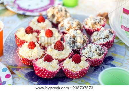 Kendi Festive Bar Birthday Wedding Sweet And Nise
