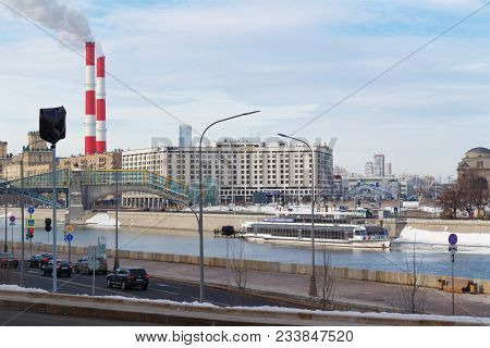 Moscow, Russia - March 25, 2018: View Of The Square Near The Kiyevsky Railway Station With Rostovska