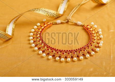Beautiful Indian Traditional Necklace ,hearing And Jewelry