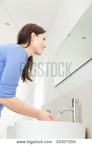 naisten tarkkailun näppylä jälkeen puhdistaa