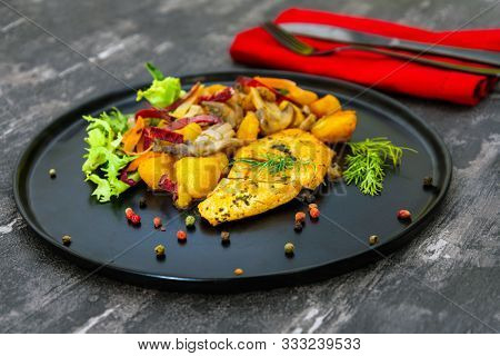 cereal specialties cooked with salad, roasted chicken aiguillette cured with salted and bacon