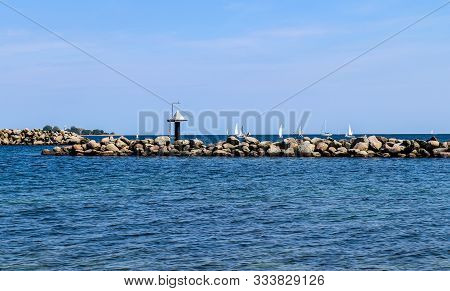 Beautiful View At The Northern German Beach In Kalifornien On A Sunny Day