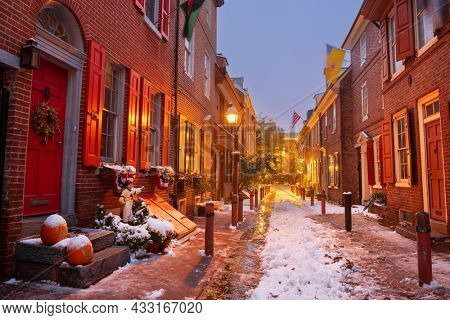 Philadelphia, Pennsylvania, USA at Elfreth's Alley in winter at twilight.