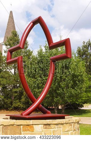 Gresham, Tx - May 14, 2018: Cross Point Community Church Located Outside Of Tyler Tx In The Rural Co