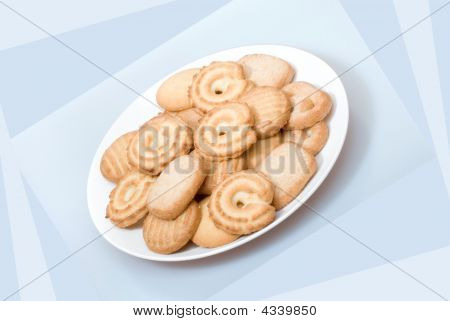 Pasticceria sul piatto bianco