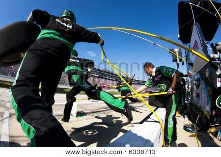 纳斯卡： 11 月 7 日奥赖利挑战