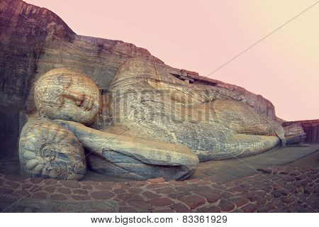 Sleeping buddha. Polonnaruwa, Sri-Lanka