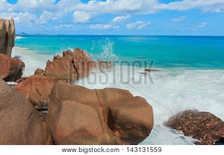 Magnificent Seychelles Breaking Big Waves 