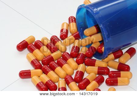 lotes de produtos farmacêuticos e o recipiente aberto