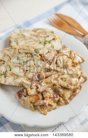 German Bread Dumplings with chanterelle mushroom sauce