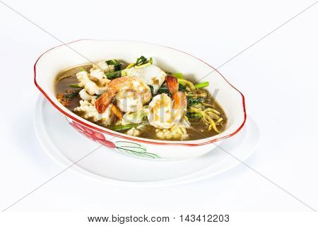 crispy yellow noodle with in a creamy gravy sauce : chinese and thai style food. in thai language call is 