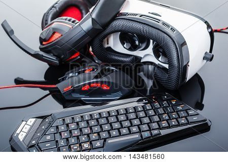 Sleek Virtual Reality Gaming Gear