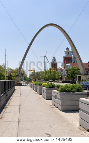 Arch et Moulin à vent