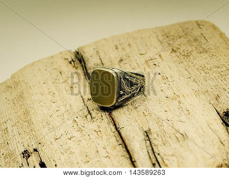 Jewellery, ring for use in graphics or as a preform