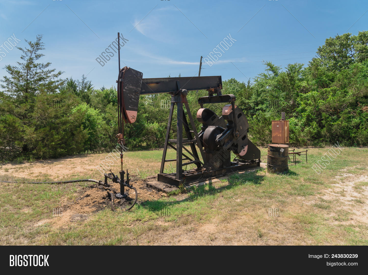 Working Pump Jack Image & Photo (Free Trial) Bigstock